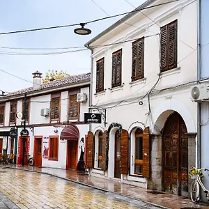 Mon Ami Boutique , Σκόδρα Αλβανία